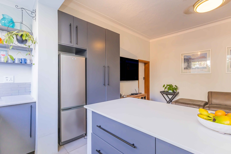 To Let 2 Bedroom Property for Rent in Sea Point Western Cape